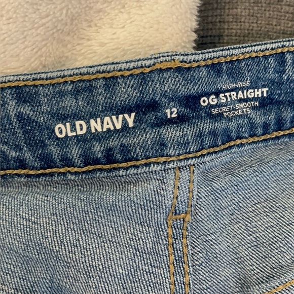 Old navy size 12 high rise OG straight secret smooth pockets women’s jean shorts - Picture 4 of 5